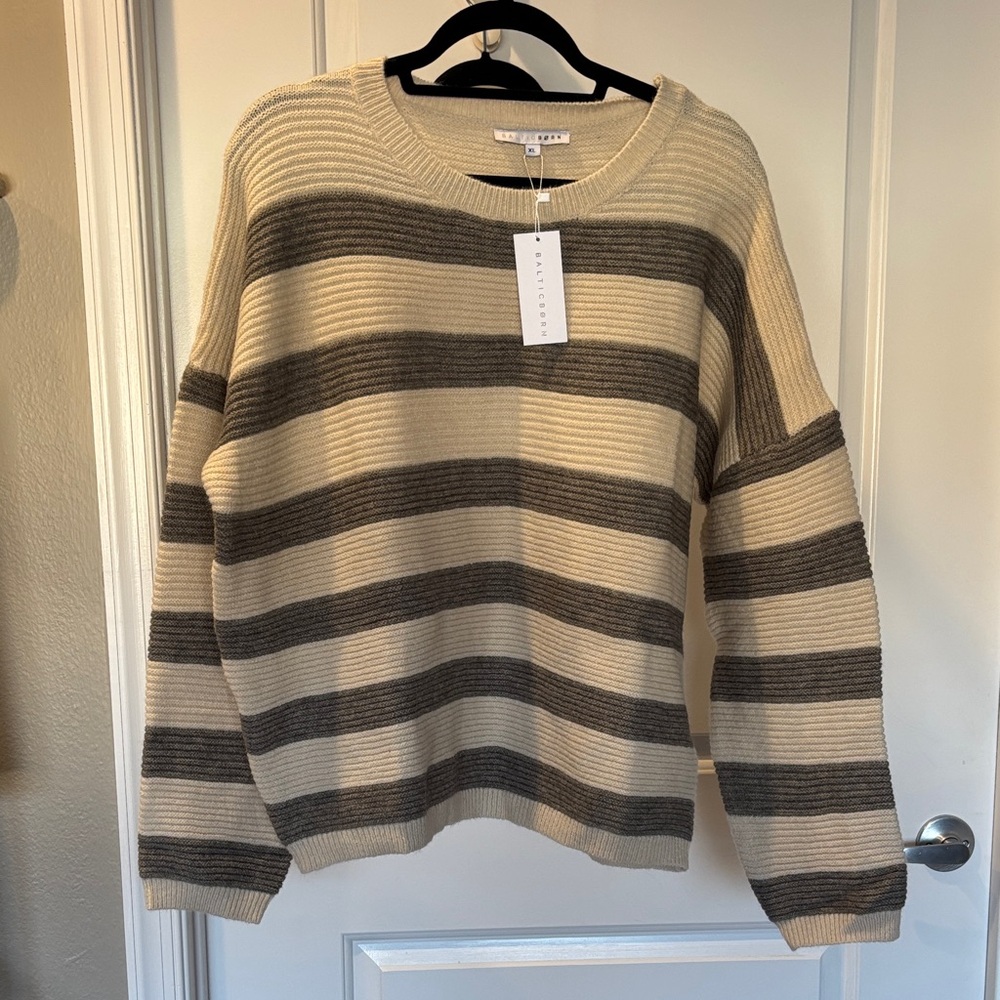 Banana Republic Beige and Gray Striped Sweater